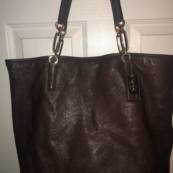 Dark brown -  leather coach tote w/ ring details - Picture 5 of 5